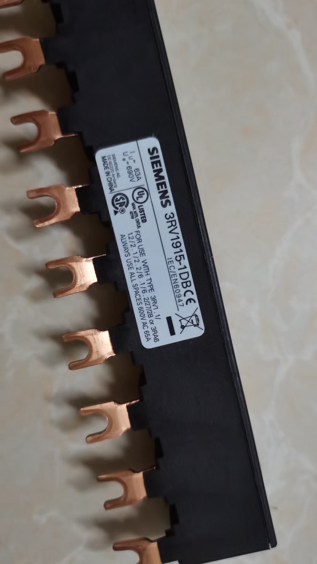 西门子附件3RV1915-1DB 三相母线排用于5个断路器模数距离45mm