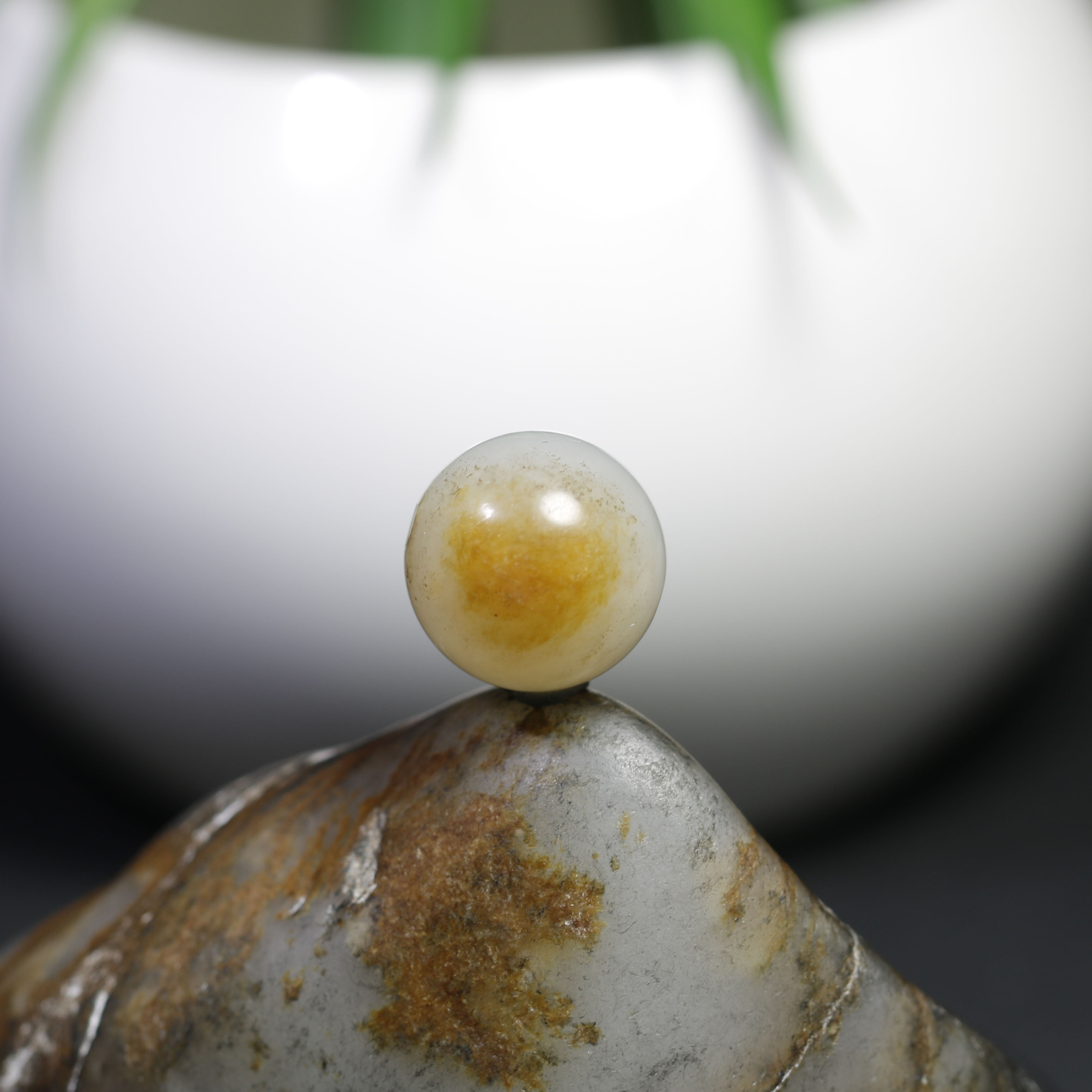 珠玉珍藏和田玉籽料黄沁白玉圆珠