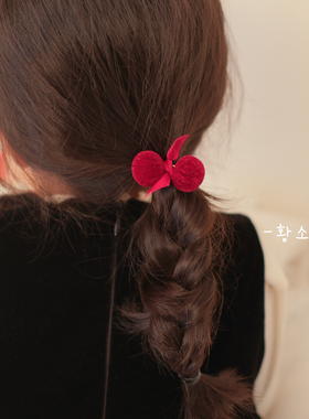The H复古红色蝴蝶结球球发圈女童丝绒发绳氛围感弹力儿童皮筋