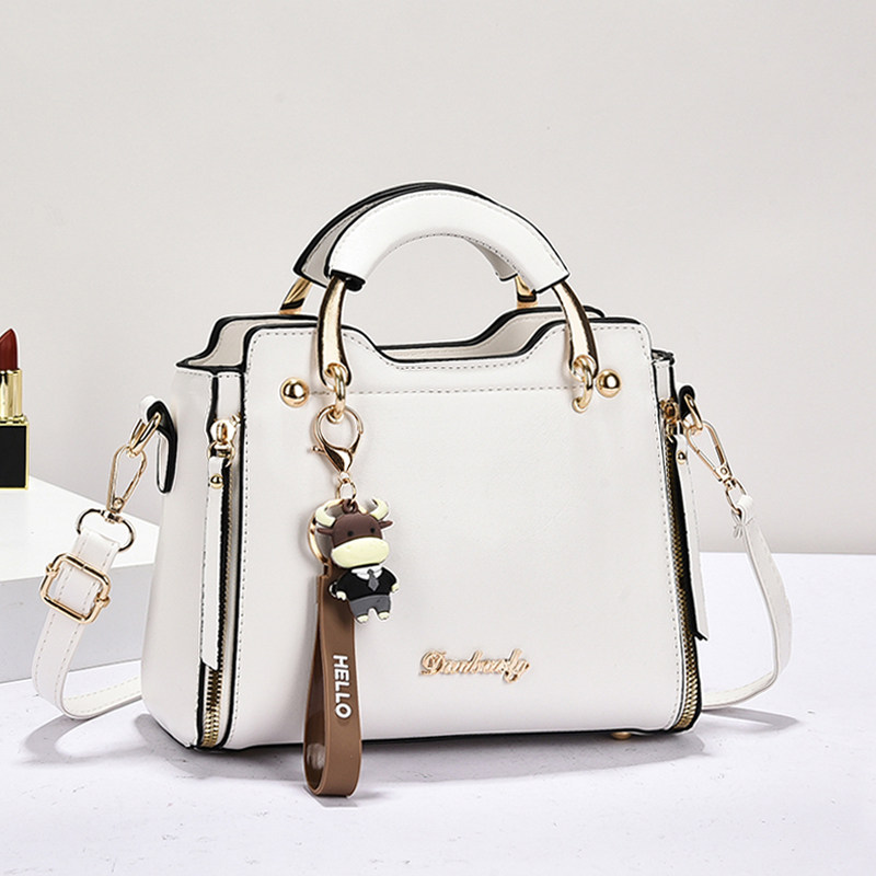 精致通勤小包包女士夏季2026新款轻便大气手提女包简约百搭斜挎包