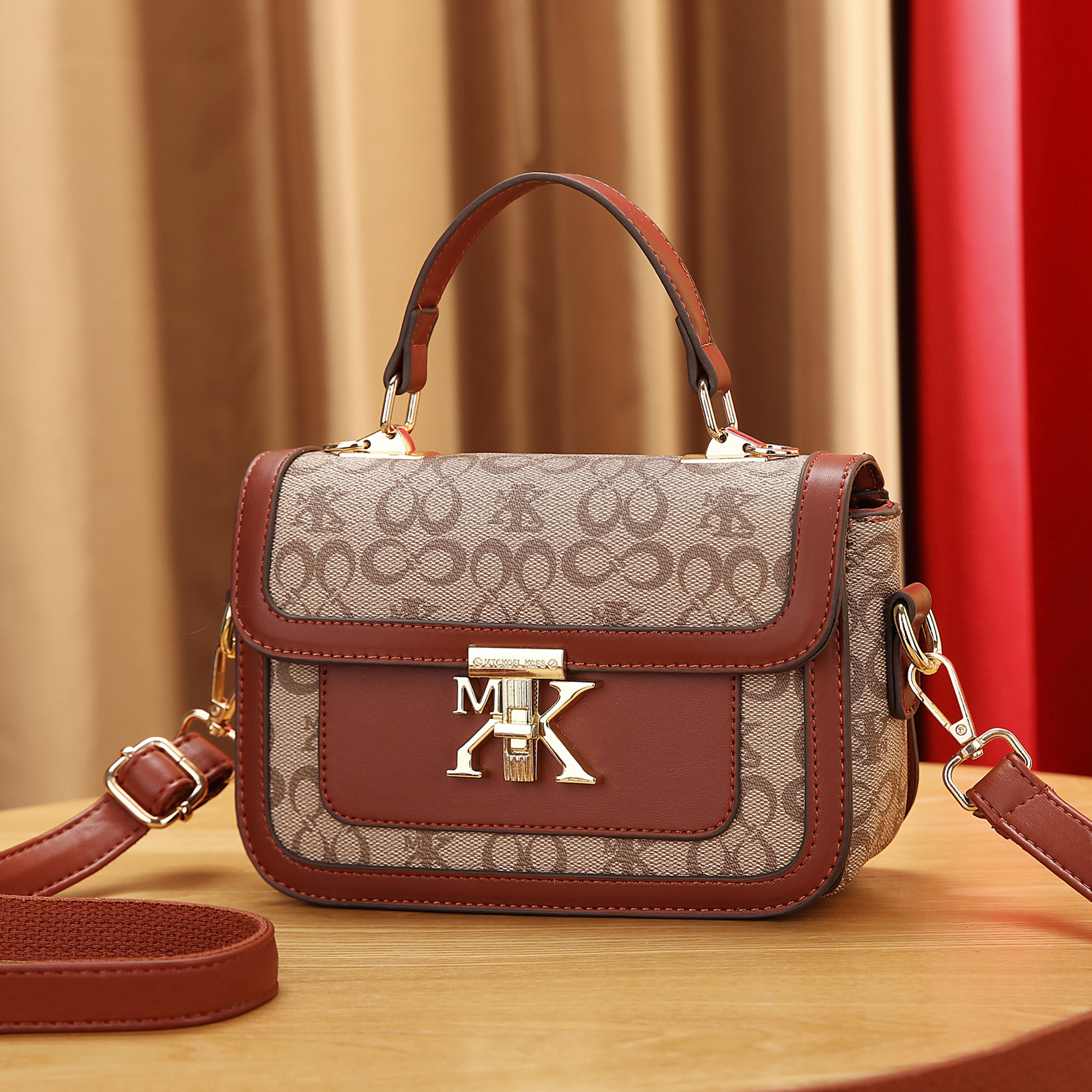 轻奢精致手提小包包女冬天2025新款女士高级感小众百搭斜挎小方包