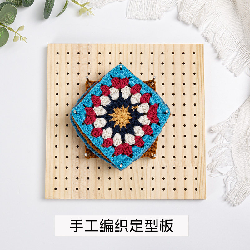 钩编祖母方格织片毛线图片