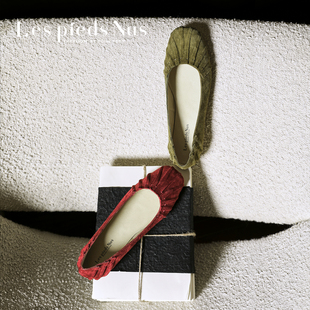 Pieds 手工褶皱一脚蹬浅口平底单鞋 Nus 芭蕾美学 女 绒褶风吟 Les