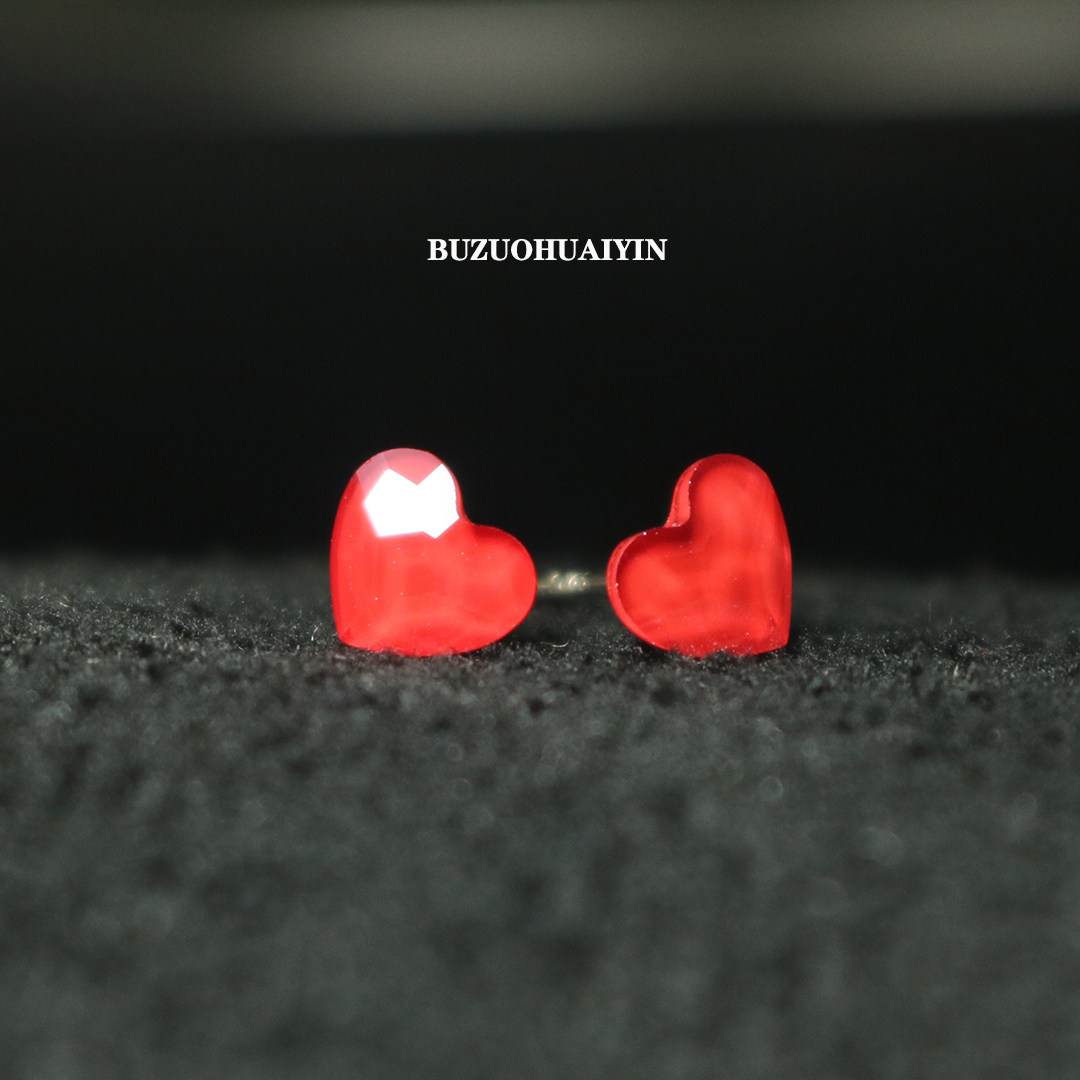 s925纯银果冻红透明红底 可爱爱心红色耳钉防过敏奥地利女小巧