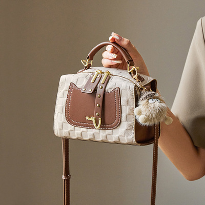 纳兰杜包包女斜挎包2025新款春夏波士顿枕头包女士手提包真皮女包