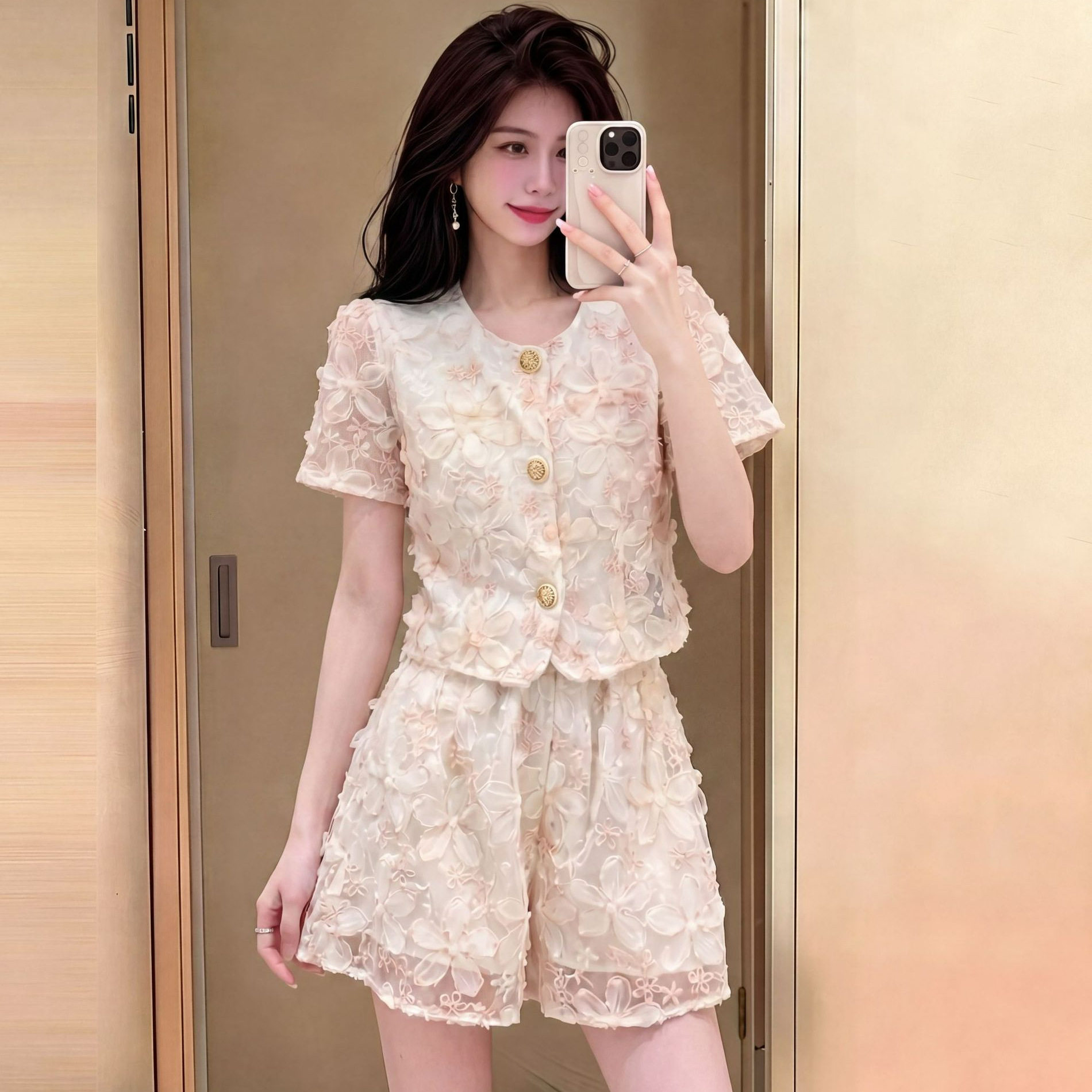 通勤法式小香风套装女夏季高级感气质名媛时尚洋气短袖短裤两件套