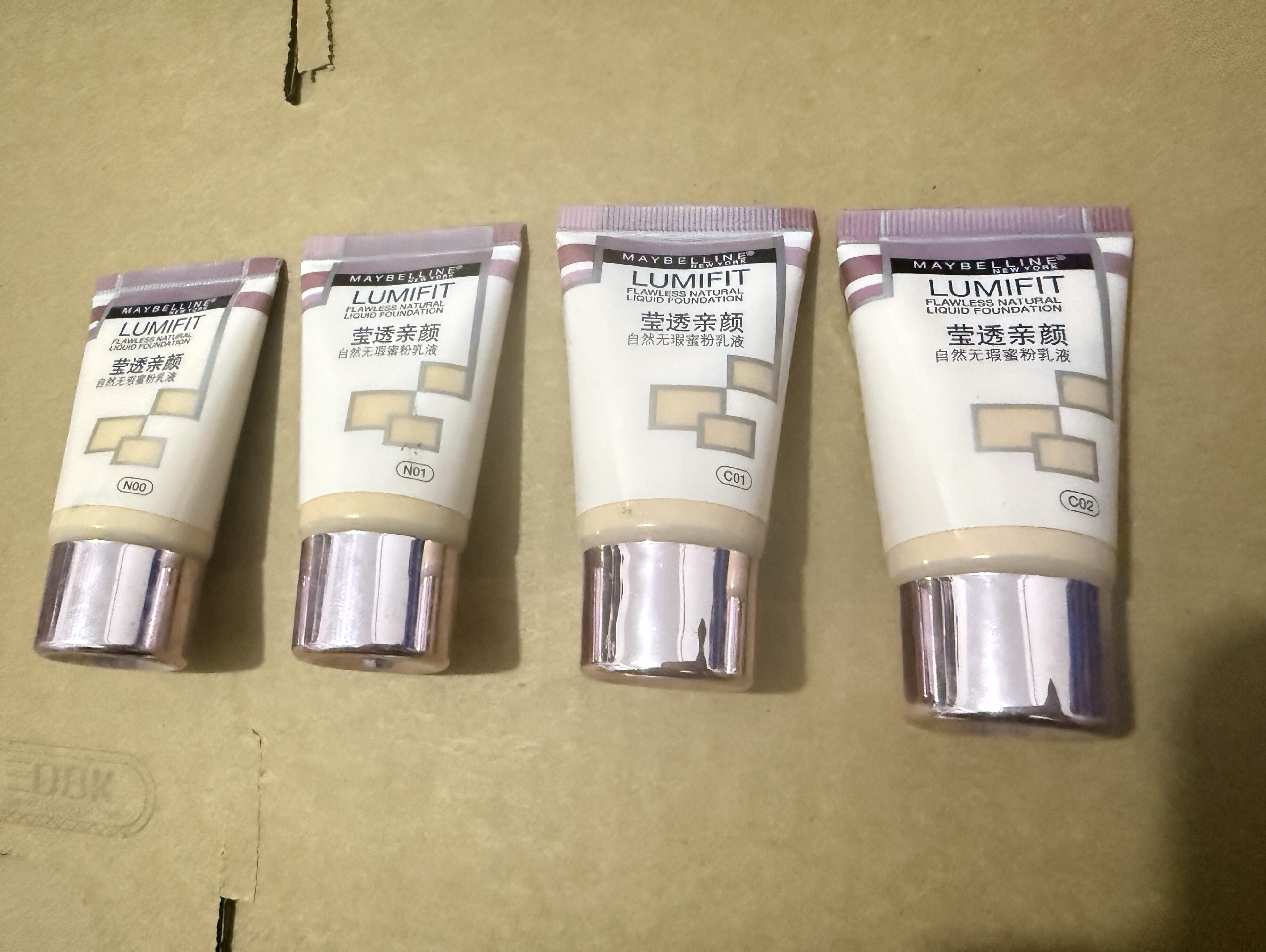 （瓶身划痕）美宝莲莹透亲颜自然无瑕蜜粉乳液18ml粉底液保湿遮瑕