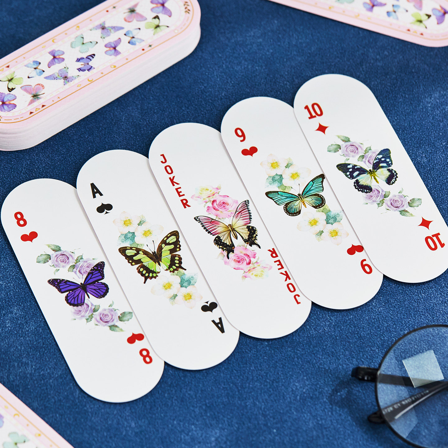 2026年新款彩色蝴蝶创意小巧扑克牌猜成语谜语抽拉式趣味休闲益智桌面纸牌游戏学生可爱露营高颜值奖品礼物