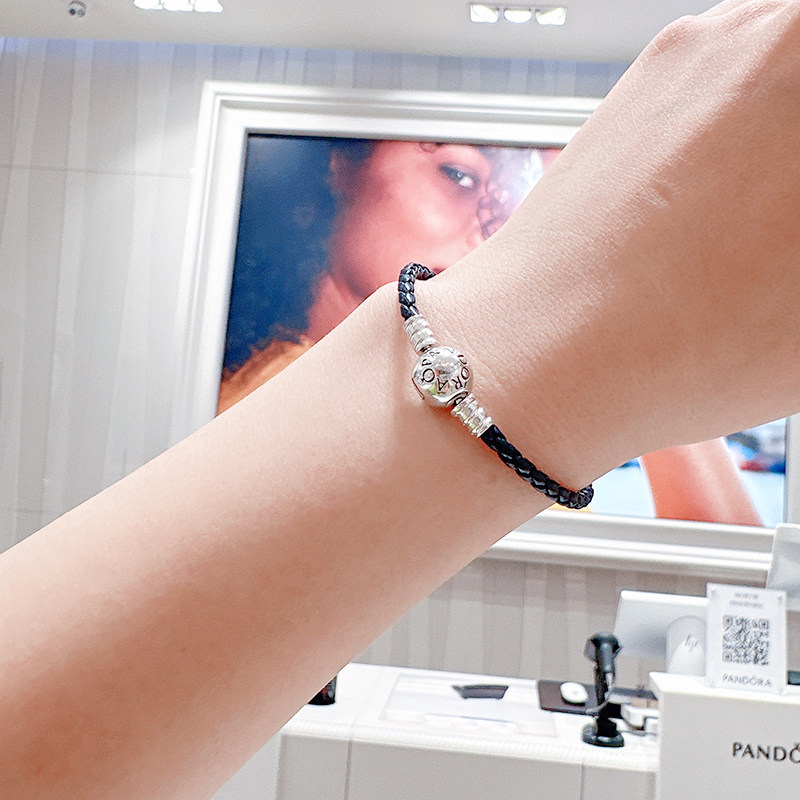 pandora潘多拉圆形链扣蓝色编织牛皮革手链592790c01皮绳925银