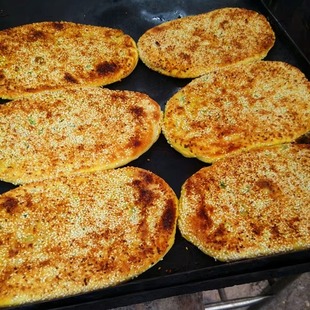 兴化特产芝麻咸味烧饼手工兴化王烧饼龙虎斗猪油渣烧饼一份一个