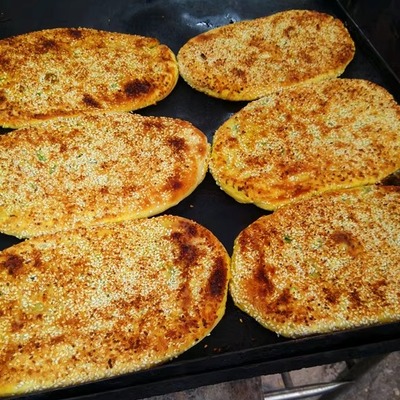 兴化特产芝麻咸味烧饼手工兴化王烧饼龙虎斗猪油渣烧饼一份一个