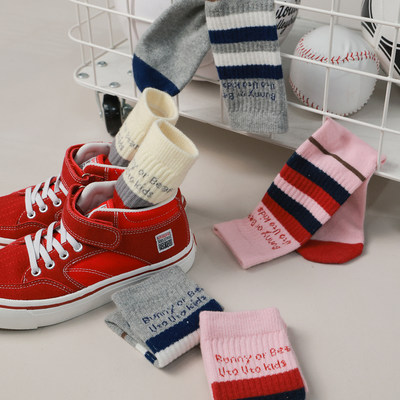 utouto大耳象女童字母条纹袜2025冬季新款宝儿百搭休闲中筒袜子