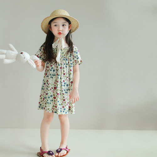 utouto夏季打揽碎花连衣裙