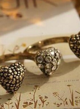 JZ242''欧美外贸饰品  独特风格 三颗心 镶钻开口双指戒