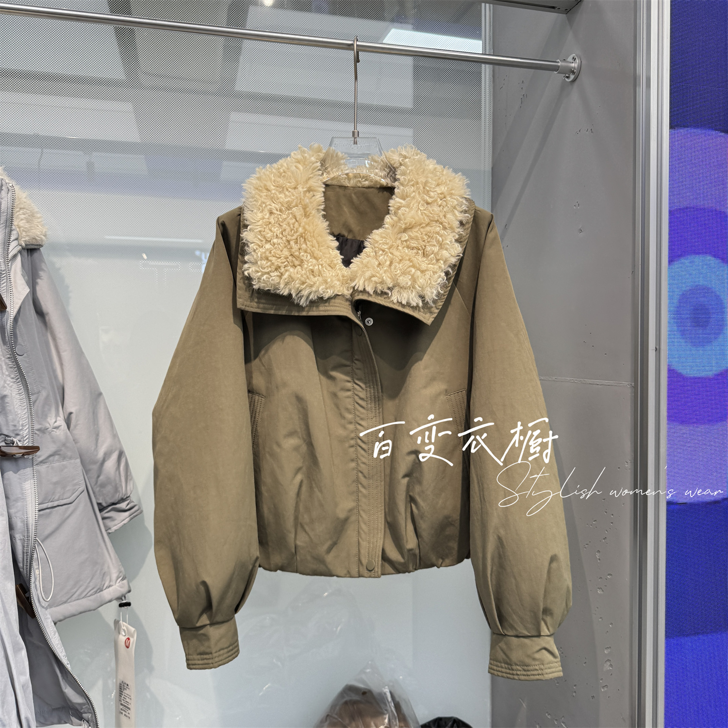 大翻领拼接拉链短款加绒加厚棉服