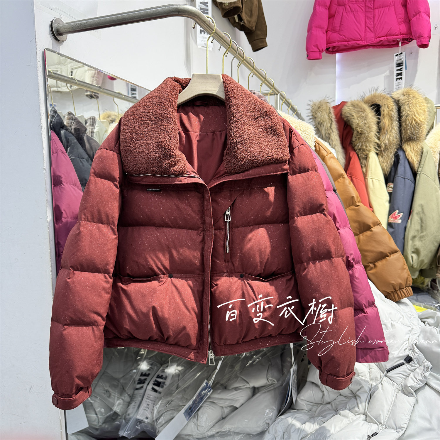 亮闪闪红色羽绒服女短款冬季2025