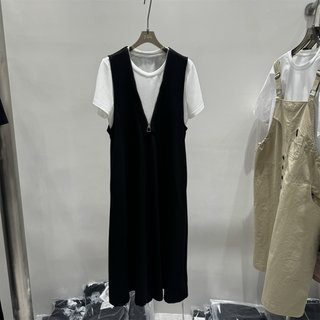 无袖V领连衣裙女2024夏季新款黑色背心裙+短袖白色T恤两件套装裙