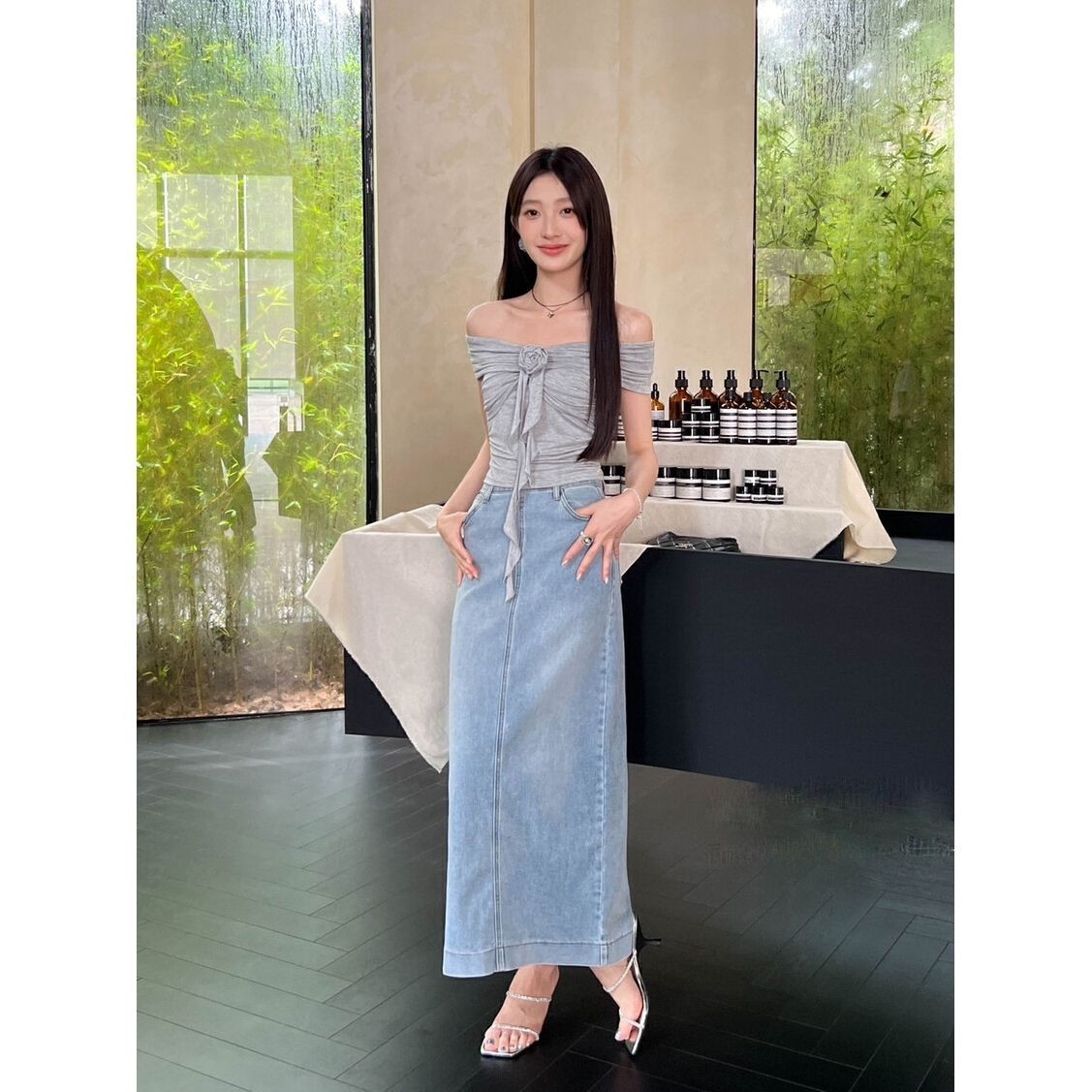 设计感小众一字肩上衣女立体玫瑰花辣妹露肩短款修身t恤