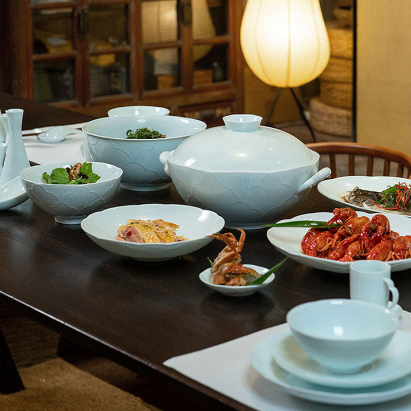 景德镇家用陶瓷碗碟套装中式高温影青釉下彩餐具吃饭碗菜盘子简约