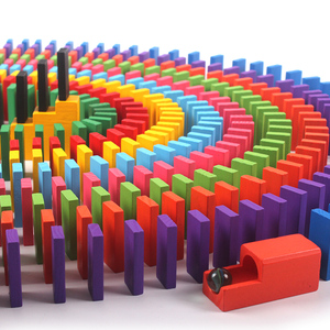 5.8元包邮 毛手毛脚 多米诺骨牌100片+6机关+码牌器+收纳袋+图100种