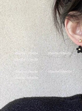 韩国设计感黑色花朵耳环甜美小巧简约百搭日常耳钉耳饰女925银针