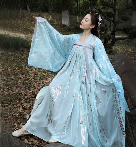 九霄云鹤四件烫银两片式湖蓝汉服