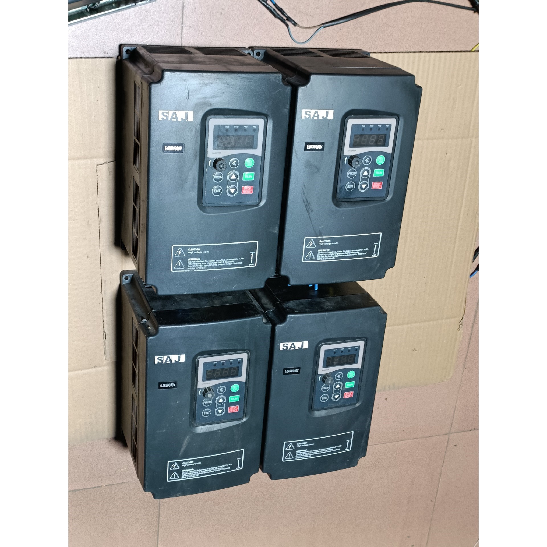 三晶变频器8000B-4T5R5GB/7R5PB 5.5KW议价产品