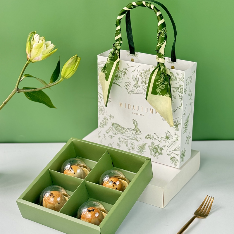 2026新款中秋4粒6粒80~125g大月饼包装盒礼盒创意手提蛋黄酥定制