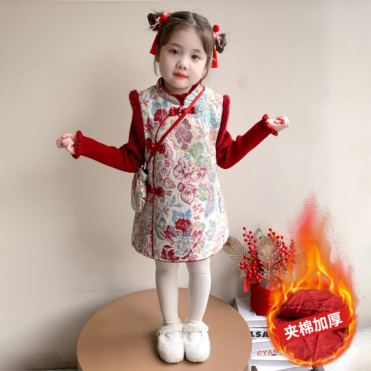 女宝宝冬装盘扣红毛条年服套装