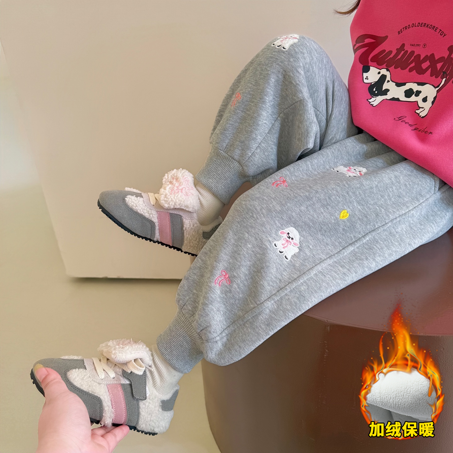 女童绣花小狗加绒卫裤冬装2025新款女小童加厚休闲裤一体绒运动裤