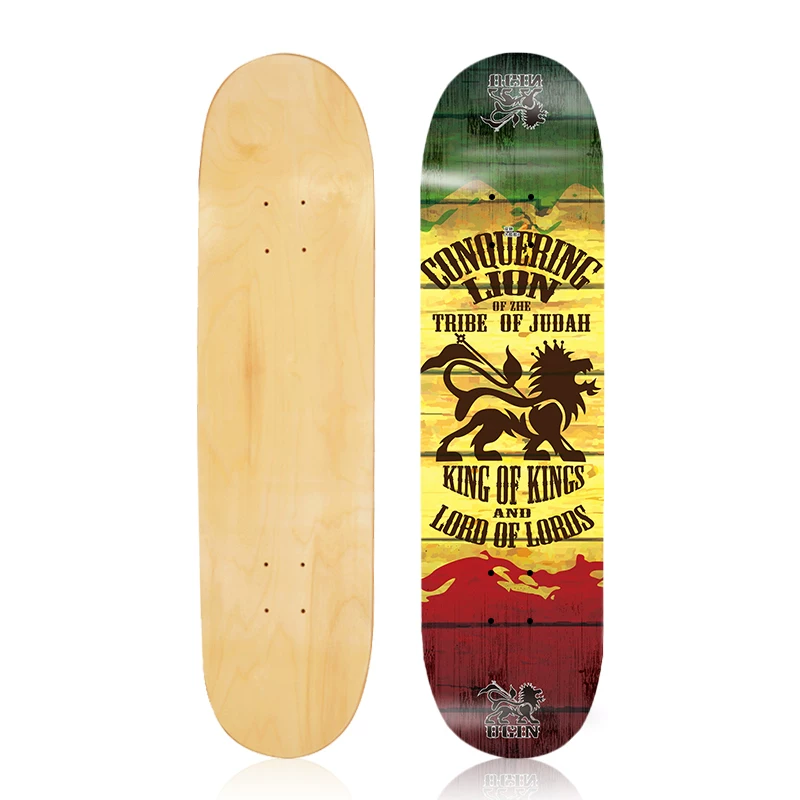 Two -upcrush skateboard surface, northeast of Russia, maple skateboard, bare plate deep concave foot action fancy skateboard surface