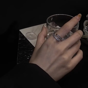 简约时尚 钉子开口可调节戒指女轻奢小众精致素圈食指戒个性 尾戒