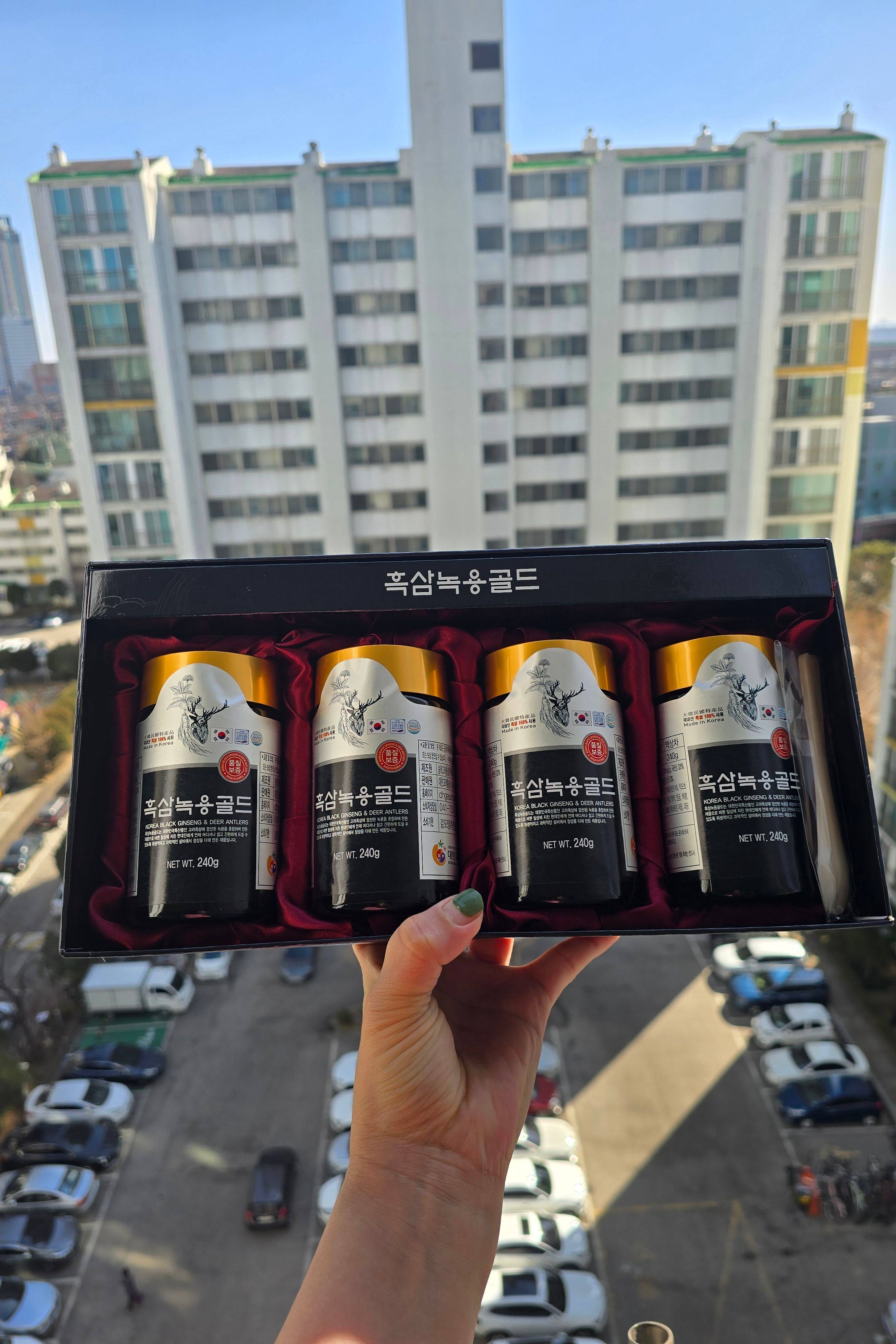 国内现货韩国人参工厂黑参鹿茸精浓缩液240g×4礼盒装全球可邮