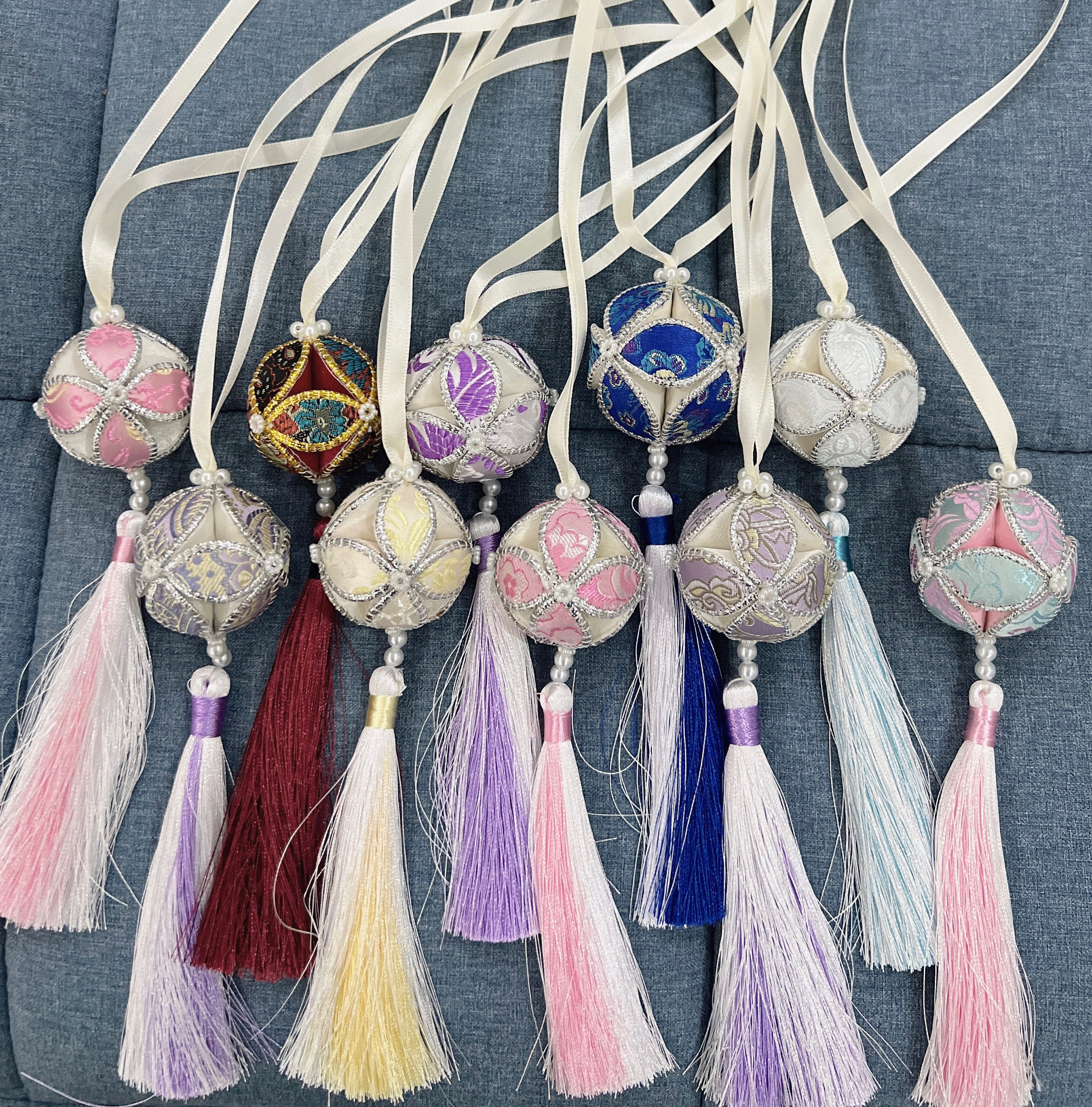 广西靖西旧州绣球壮锦民族特色刺绣伴手礼挂件4公分工艺品,特色手工艺,刺绣,淘宝优惠券,粉丝福利购,淘宝优惠卷