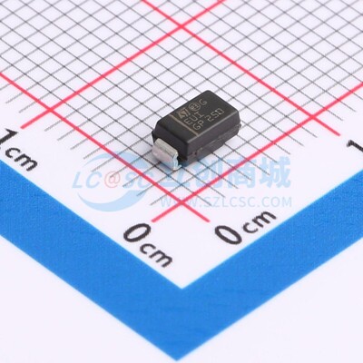 瞬态抑制二极管(TVS) SMAJ70A-TR DO-214AC ST(意法半导体) 原装