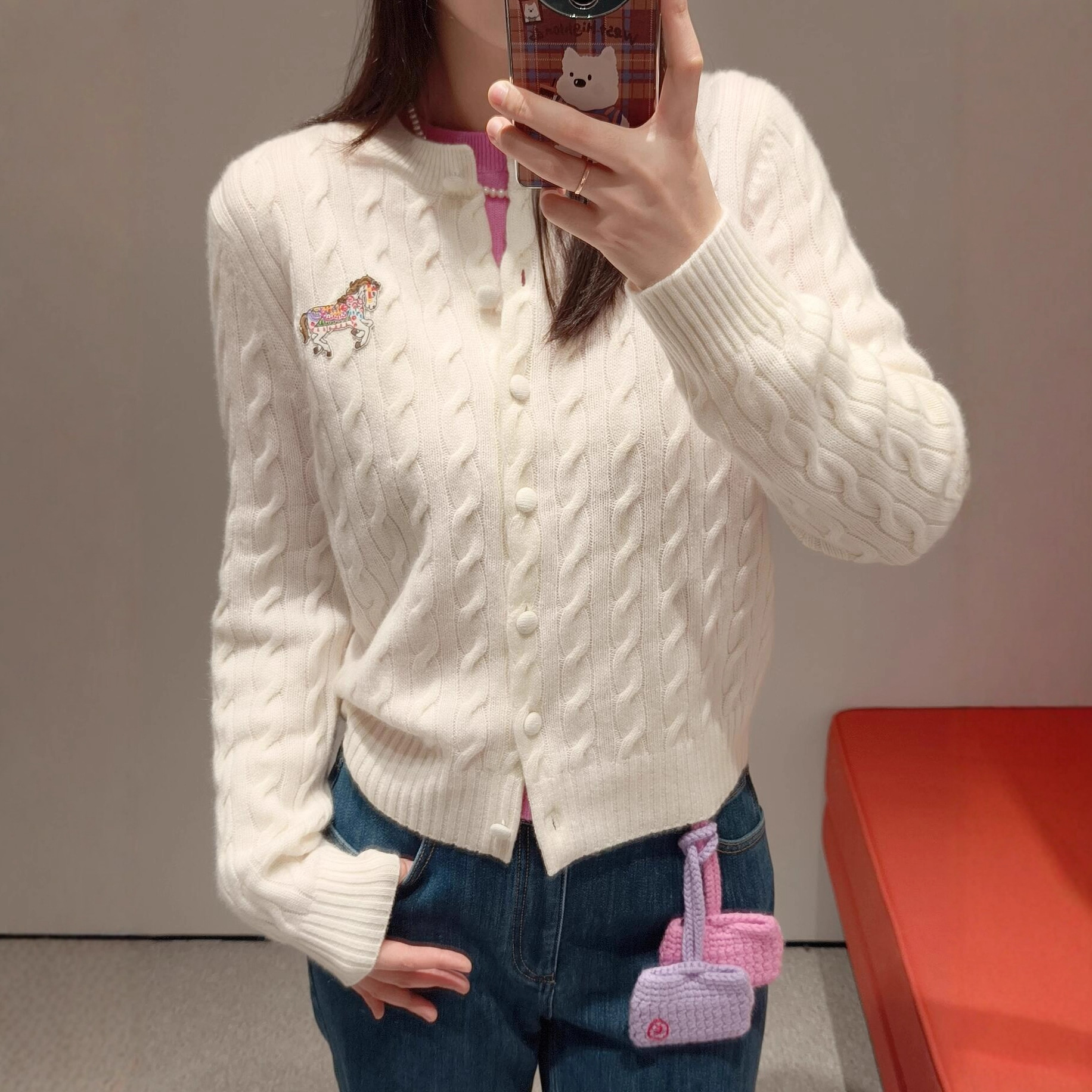 ES绞花圆领羊毛开衫25秋冬学院风生肖女士外套旋转木马 E256A1094