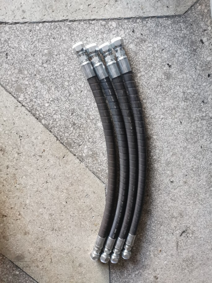 卡特320DC大臂支撑液压油管