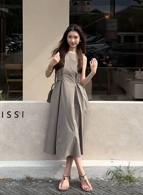 法式优雅风无袖背心连衣裙女夏季设计感收腰显瘦长裙子