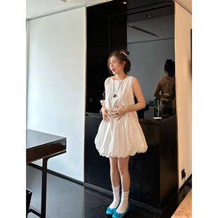 法式白色花苞连衣裙子女夏2026新款小个子背心吊带小众蓬蓬裙短裙