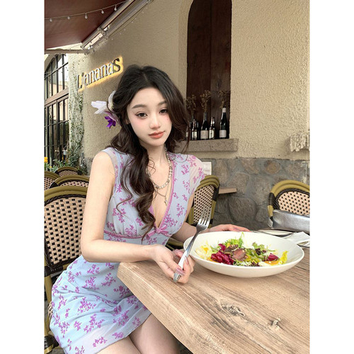 纯欲风ins裙子女夏氛围感小飞袖V领收腰A字短款蝴蝶结碎花连衣裙