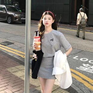 气质休闲运动套装女夏季学生韩版时尚宽松斜肩短袖短裙两件套显瘦