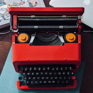 奥利维蒂情人节打字机可打字复古红色机械英文古董七夕情人节礼物