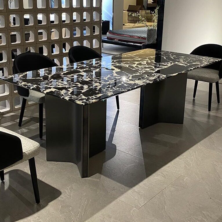 现代简约不锈钢天然大理石奢石餐桌家用高级感小户型吃饭桌椅一套
