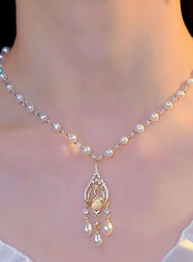 BF轻奢小众设计感气质珍珠项链女2023新款潮精致优雅孔雀吊坠锁骨