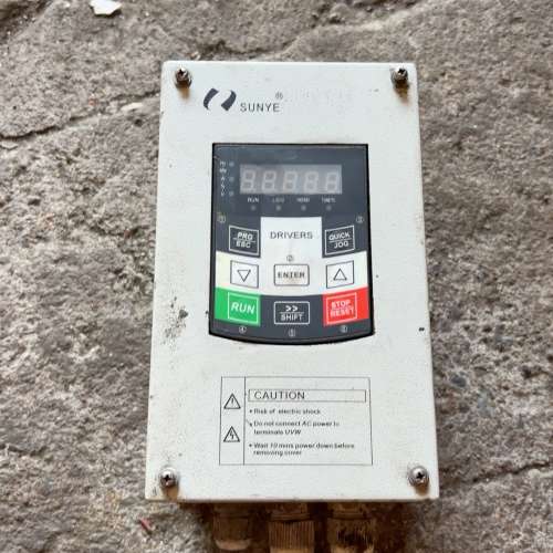 SUNYE日业变频器CM530H-B4T2R2GB-4R0P