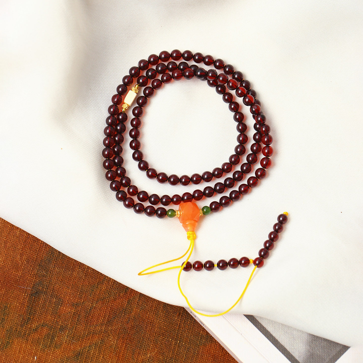 天然琥珀血珀圆珠原创搭配款多圈手链佛珠链 女款琥珀毛衣链饰品,珠宝/钻石/翡翠,手饰,淘宝优惠券,粉丝福利购,淘宝优惠卷