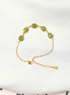 天然俄罗斯碧玉冰阳绿蛋面纯银镶嵌款手链 女款时尚款玉石饰品