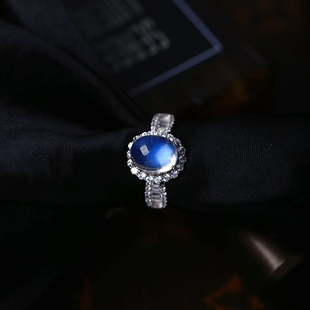 精品彩宝天然蓝月光玻璃体纯银托镶嵌款戒指 女款水晶月光石指环