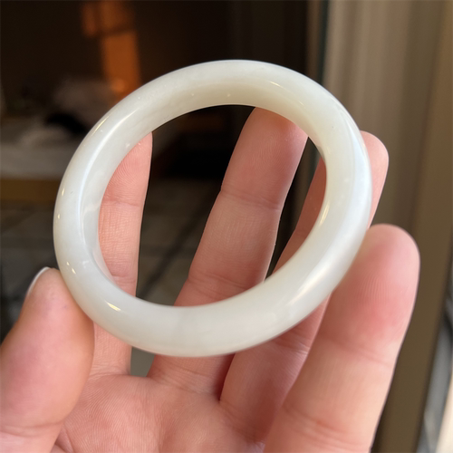 天然和田玉青白玉手镯 女款高端玉镯子颜色好饰品