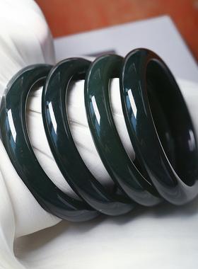 天然俄罗斯碧玉老矿老料手镯 油润感好 女款玉镯妈妈镯饰品